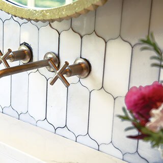 DAL_BargainMansions_EnglishTudor_MstrVanity_04_web