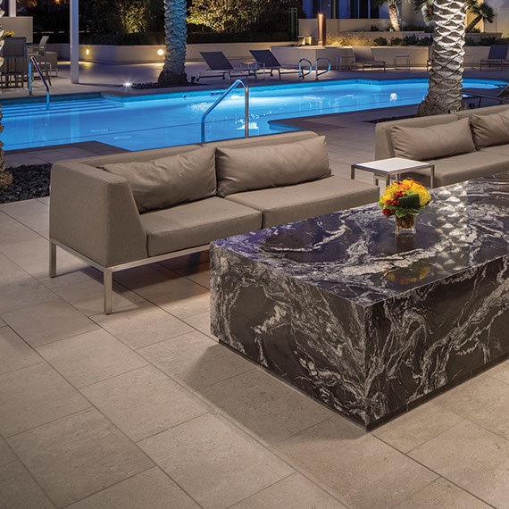 DAL_TurnberryTowers_Exterior_02_poolcrop_web
