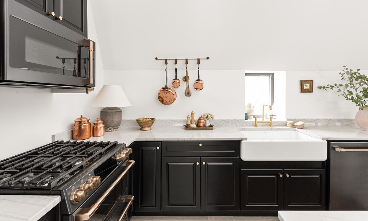 DAL_GoodBones_S7E8_Carriage_Q721_Kitchen2_53_banner