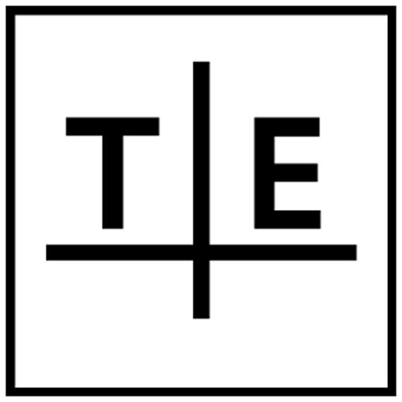 Icon with perpendicular lines with the letter T on one side and the letter E on the other representing TruEdge rectified tile